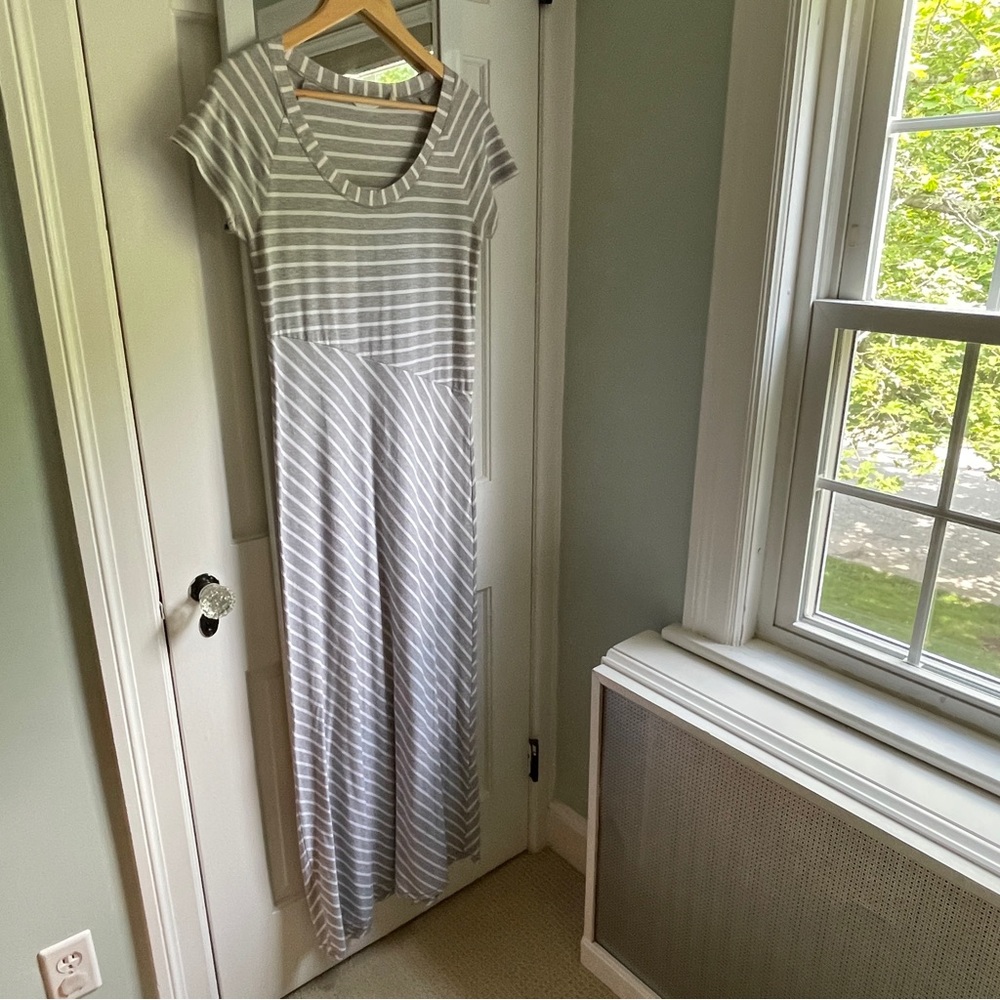 Athleta Heather Grey & White Striped Makai Maxi Dress Size S
